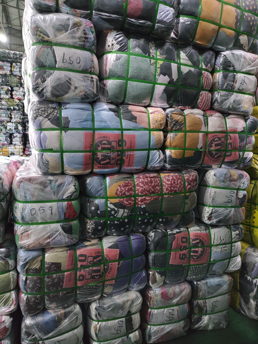 Second-Hand Clothes from Africa, Southeast Asia, Thailand and Vietnam, Women's Cotton Tops Lcb, Fashionable, Comfortable and Versatile