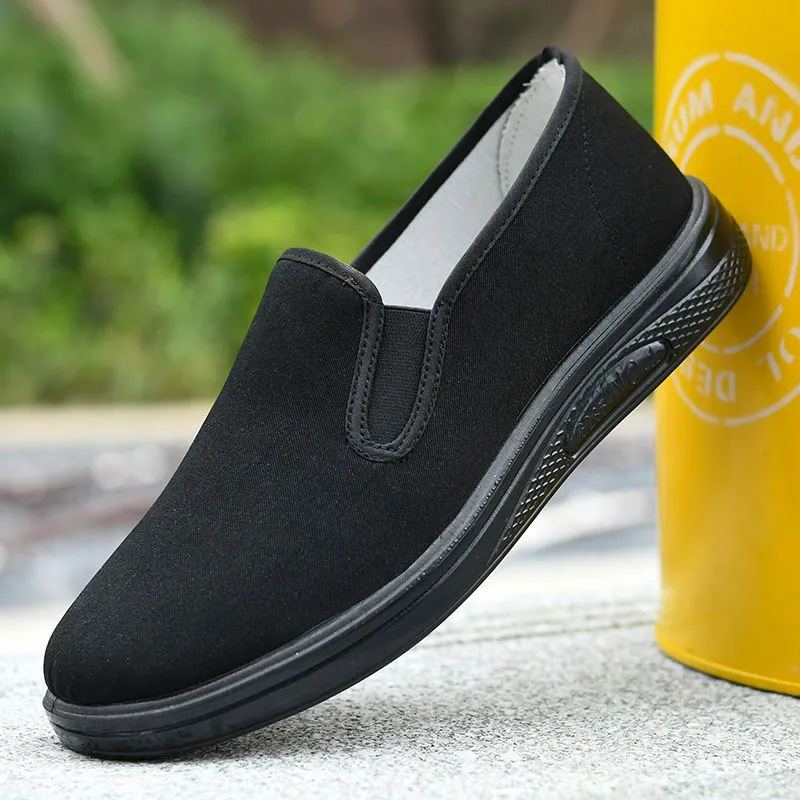 Обувь из старого Пекина мужская повседневная тканевая обувь рабочие туфли на мягкой подошве черные оптовые