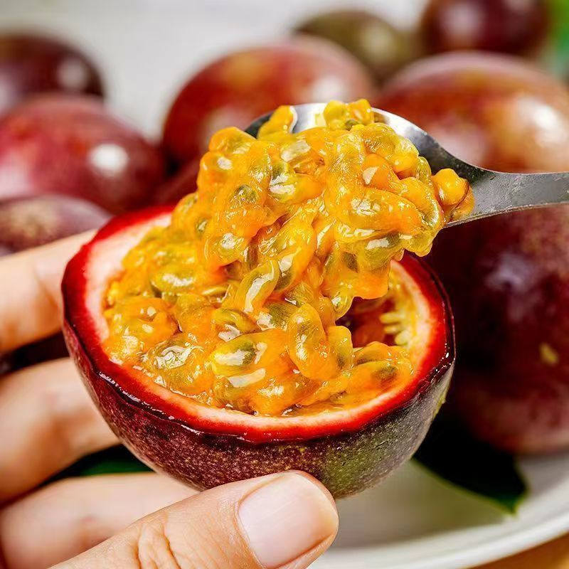 Fresh Seasonal Purple-Skinned Passion Fruit from Guangxi and Yunnan, Picked Directly from the Tree, Suitable for Fruit Tea, Sweet and Sour, Whole Box Factory Wholesale
