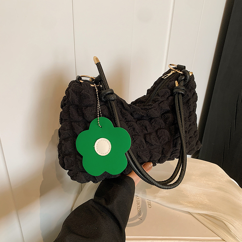 Pleated large capacity fashion Korean style solid color small fresh knotted shoulder strap small bag female 2024 new messenger bag female