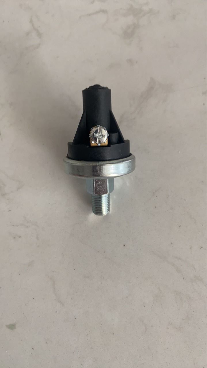 Датчик давления масла для двигателя Cummins 3628750