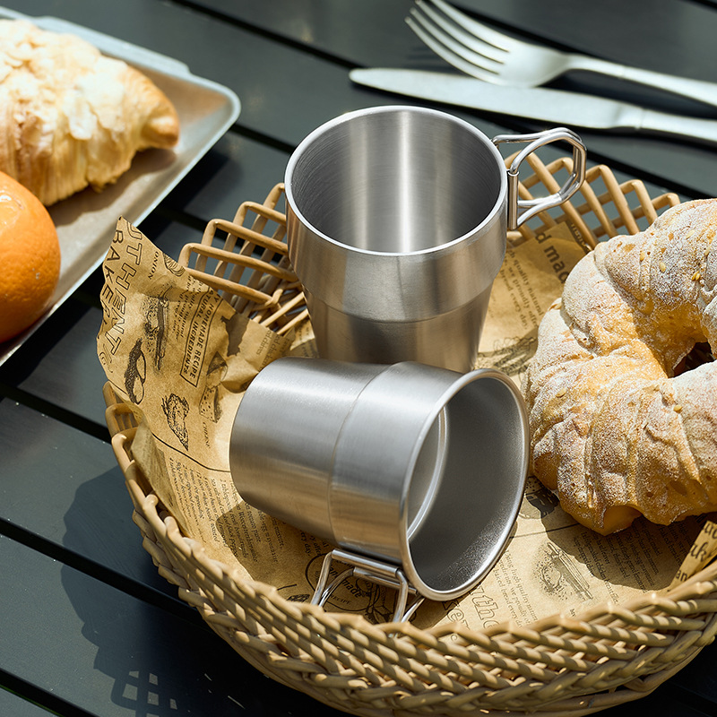 304 Stainless Steel Foldableing Handle Cold Drink Cup Commercial Catering Beer Cup Outdoor Mouth Cup Mug Camping Style Step Cup