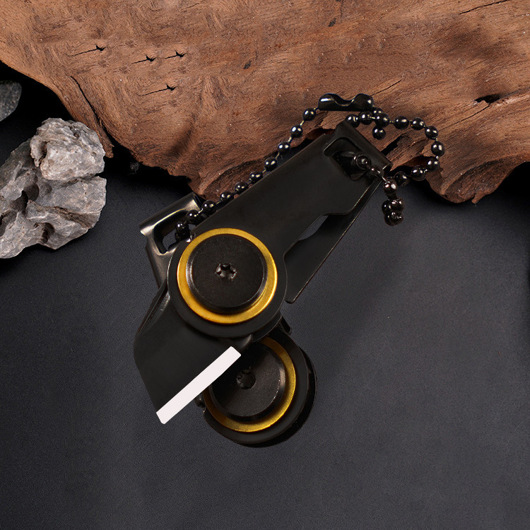 Folding Knife Keychain Mini Knife Express Delivery Portable Pocket Knife Black Chain Pendant Knife