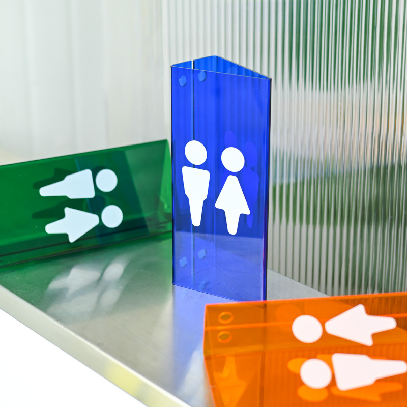 Цветной акриловый знак для туалета для мужчин и женщин, креативный знак для ванной комнаты, треугольная висячая табличка