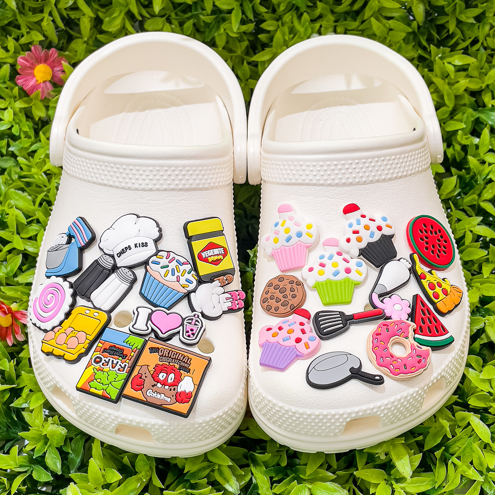 New Pvc Shoe Flower Shoe Buckle Hole Shoe Accessories High-End Hole Shoe Flower Beach Bag Decoration DIY Jewelry Accessories