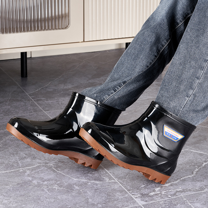 Men's Round Toe Comfortable Rain Boots Plastic Low-barrel Waterproof Shoes Men's Short-barrel Non-slip Rain Boots Kitchen Fishing Rubber Shoes for Men