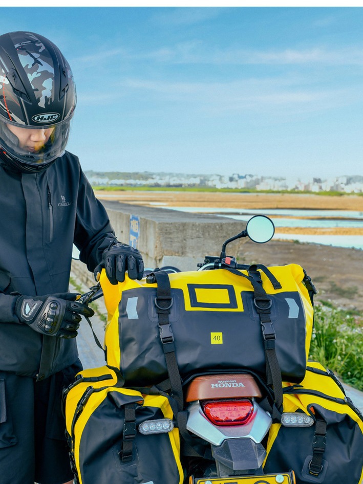 Cross-border waterproof bag PVC large capacity tail bag locomotive general carry bag foreign trade motorcycle back seat bag a piece of postage