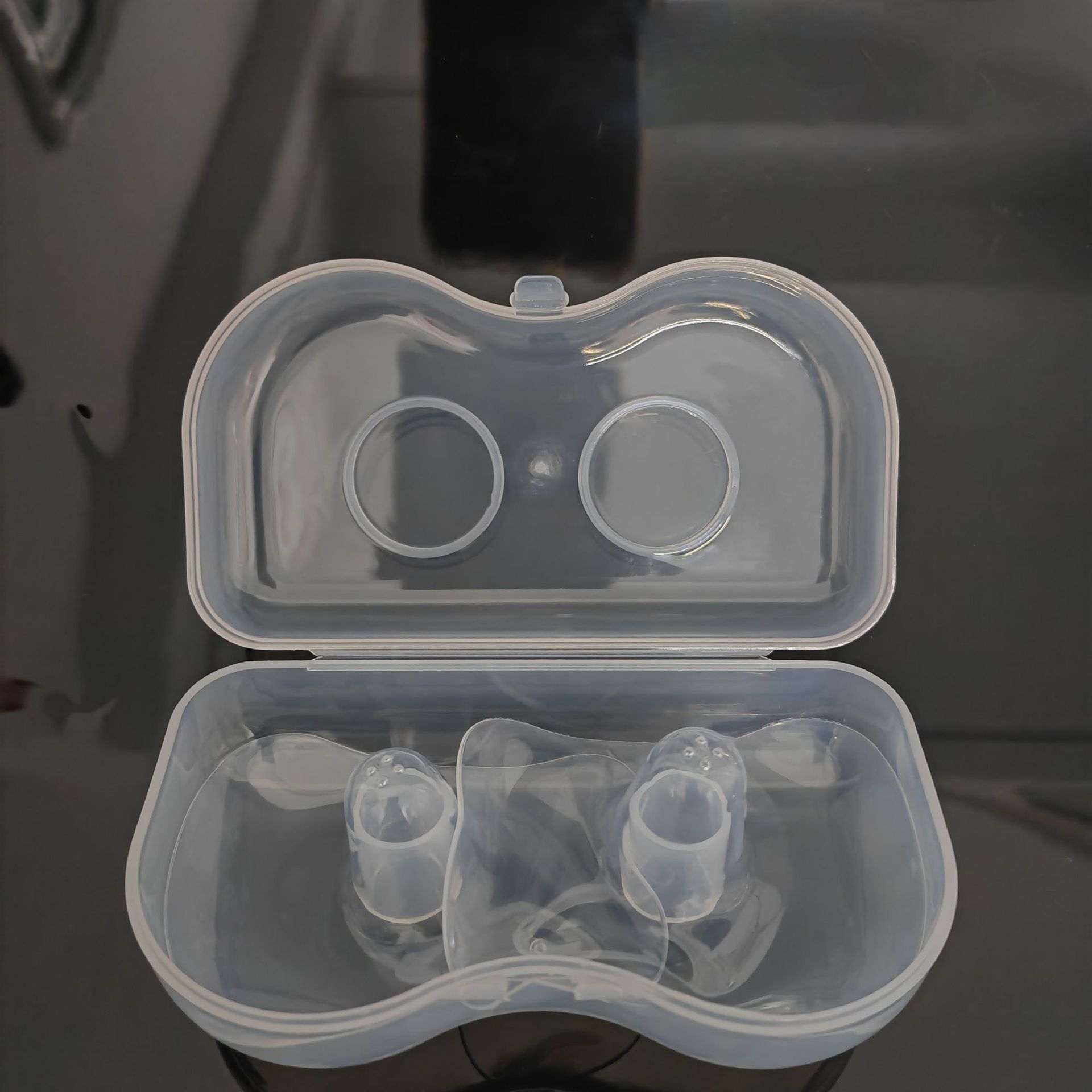 Food Grade Liquid Silicone Nipple Protector Boxed Triangular Breastfeeding Auxiliary Nipple Paste Mother and Baby Products Wholesale