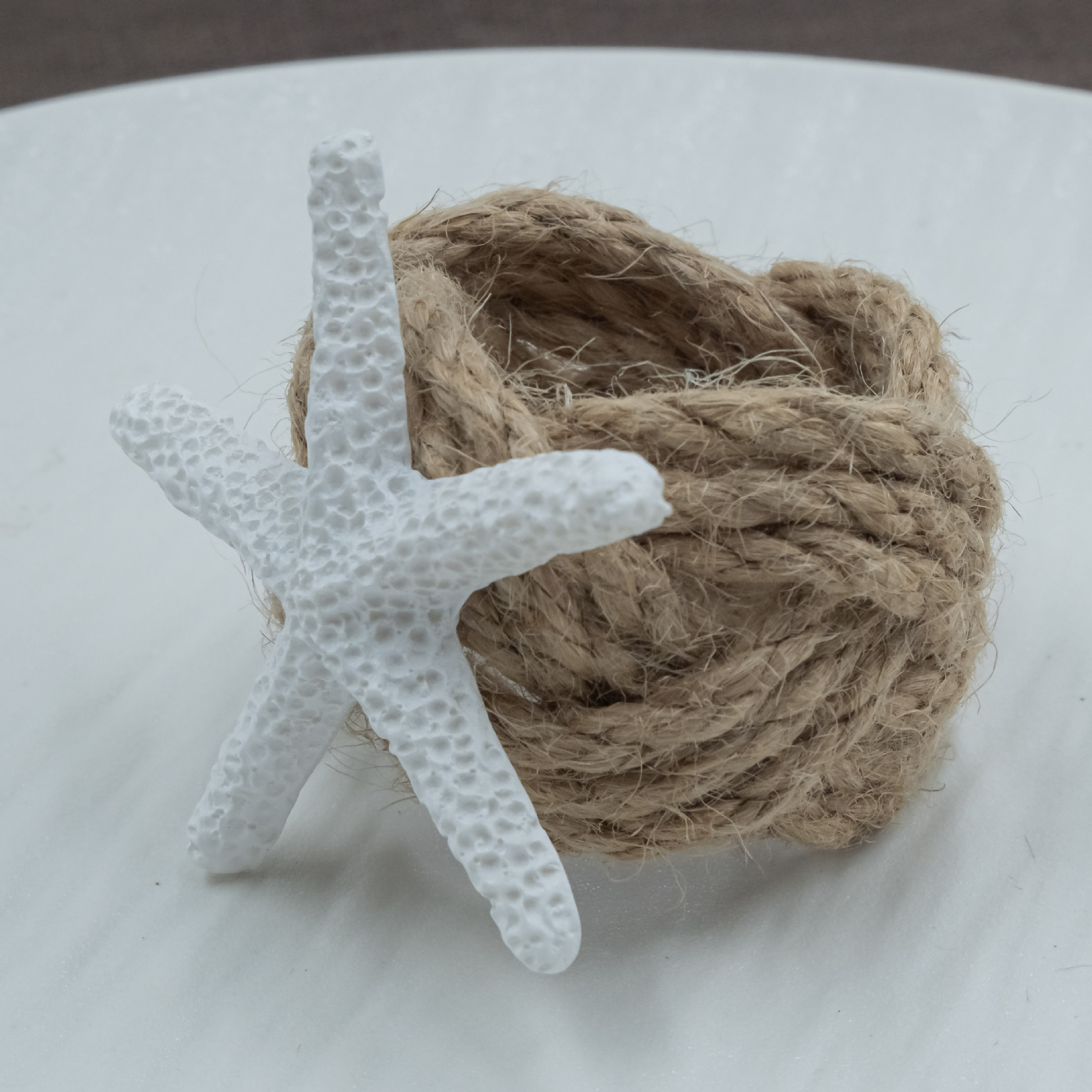 Cross-Border Hand-Woven Brown Hemp Rope Napkin Ring Starfish Hotel Decoration Natural Color Napkin Ring Napkin Buckle Wholesale