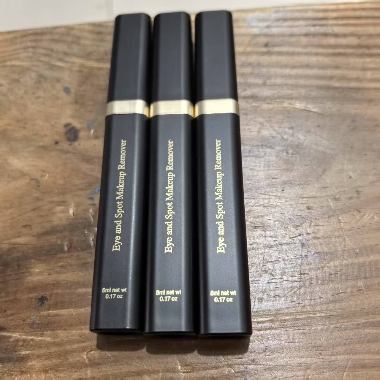 Yiwu Printing Factory Undertakes Glass and Plastic Product Logo Screen Printing, Cosmetic Packaging Material Logo Processing and Hot Stamping