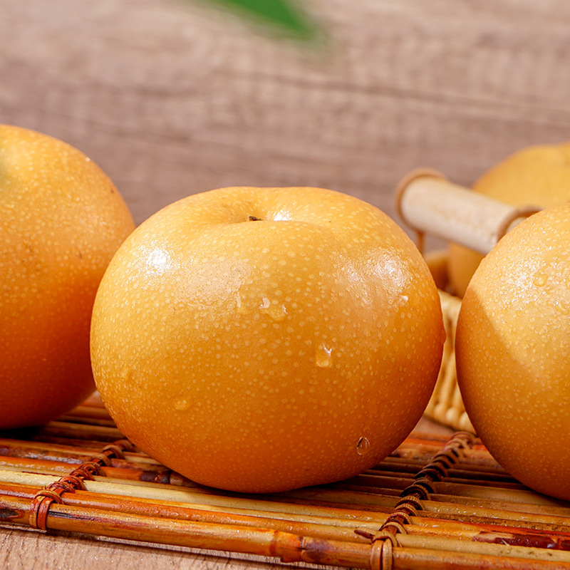 Wholesale Laiyang Qiuyue Pear Fresh Fruit 2.5kg Crisp, Sweet and Juicy Seasonally Picked Whole Box Rock Sugar Shandong Qiuyue Pear