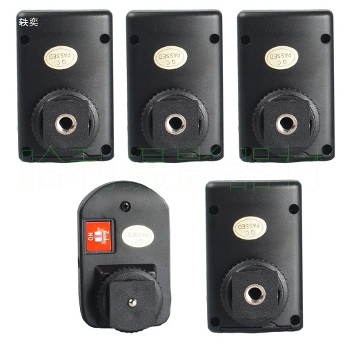 Pt-04Gy Flash Film Light Outdoor Shooting Light Wireless Flash Trigger Suitable for Slr Cameras