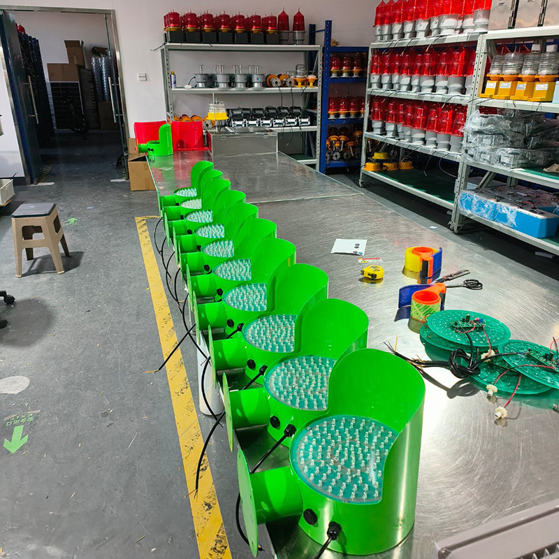 Bridge and Culvert Lights, One-Way Fixed Lights, Solar-Powered Bridge Warning Lights, Long-Life Disc-Shaped Cold Light Source Bridge Columns