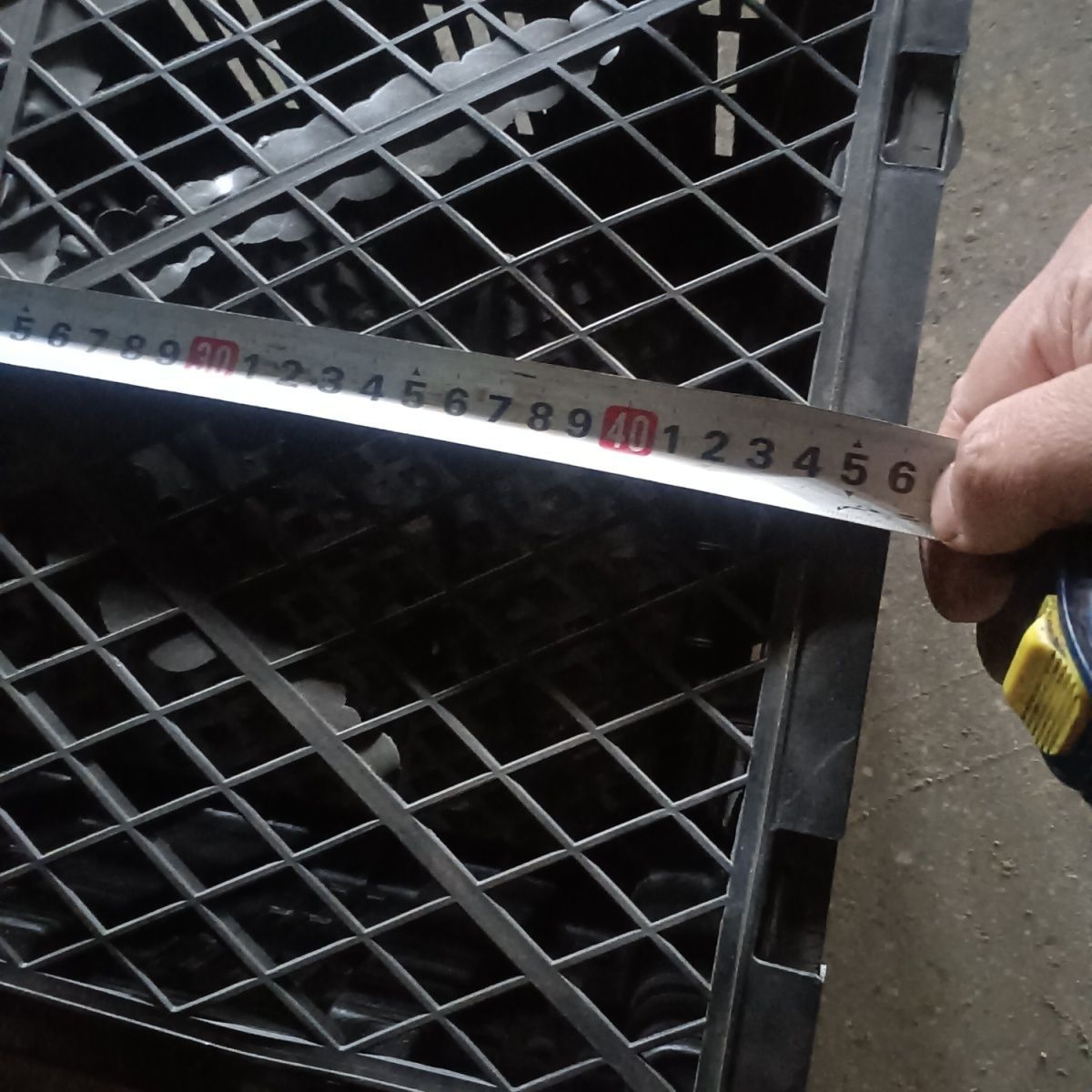 Goose Chick Basket with Lid, Live Poultry Transport Box, Mango Box, Live Poultry Express Box, Pigeon Transport Box, Plastic Box Grid