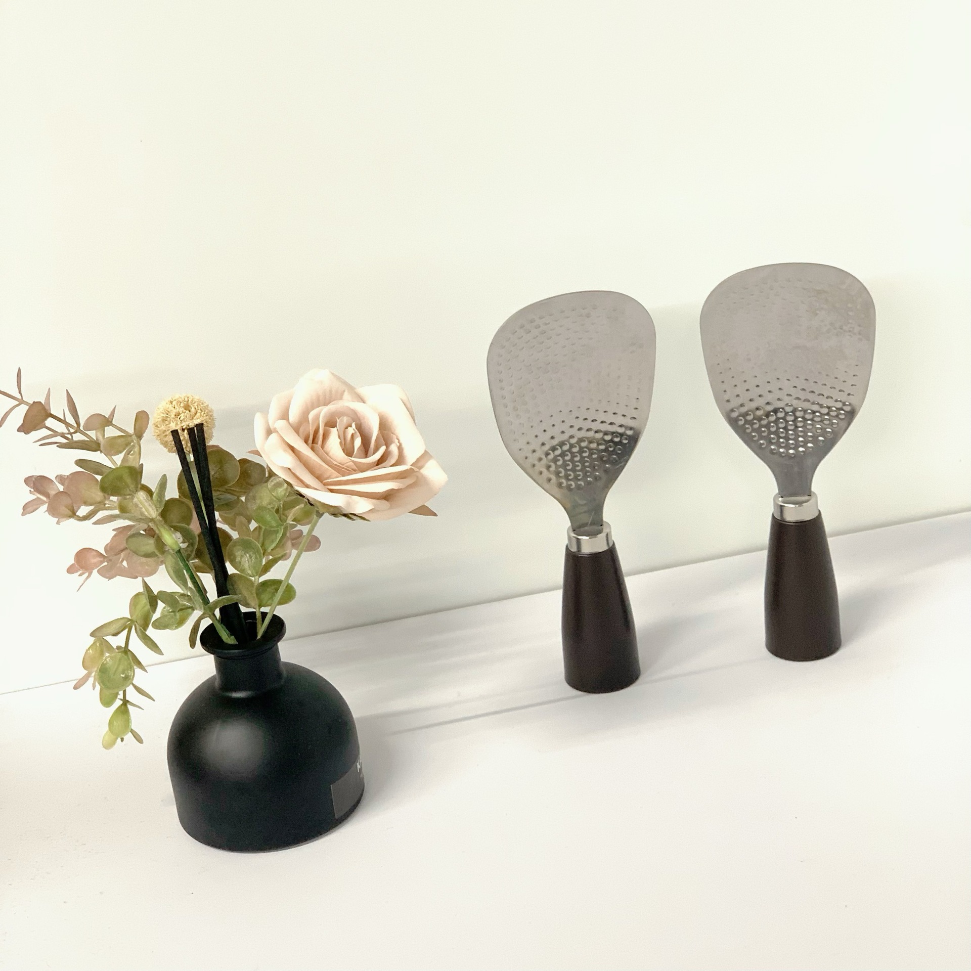 Wooden Handle Stainless Steel Rice Spoon Vertical Rice Cooker Spoon Rice Household Shovel Thickeneded High Temperature Resistant Food Grade Rice Spoon