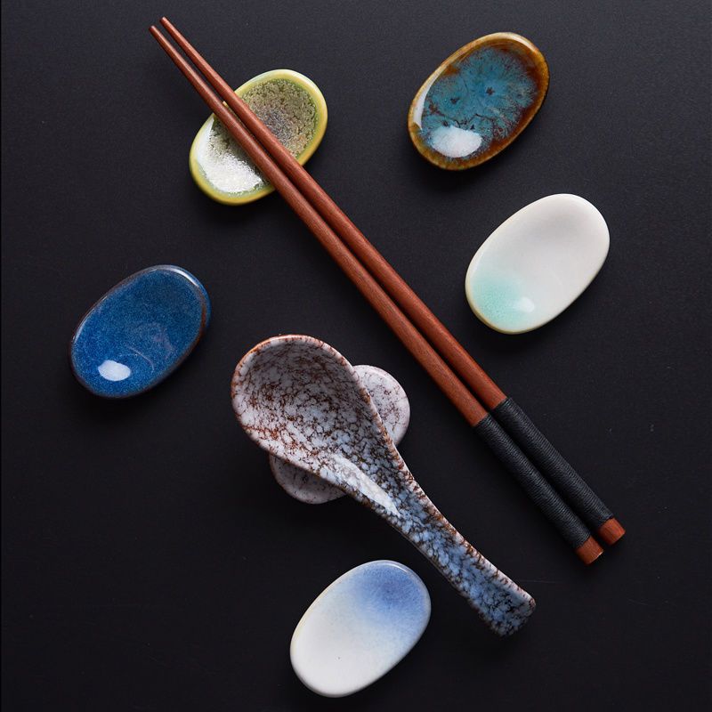 Japanese-style ceramic kiln change tableware chopsticks rack vintage restaurant hotel home creative chopsticks holder storage rack spoon pillow