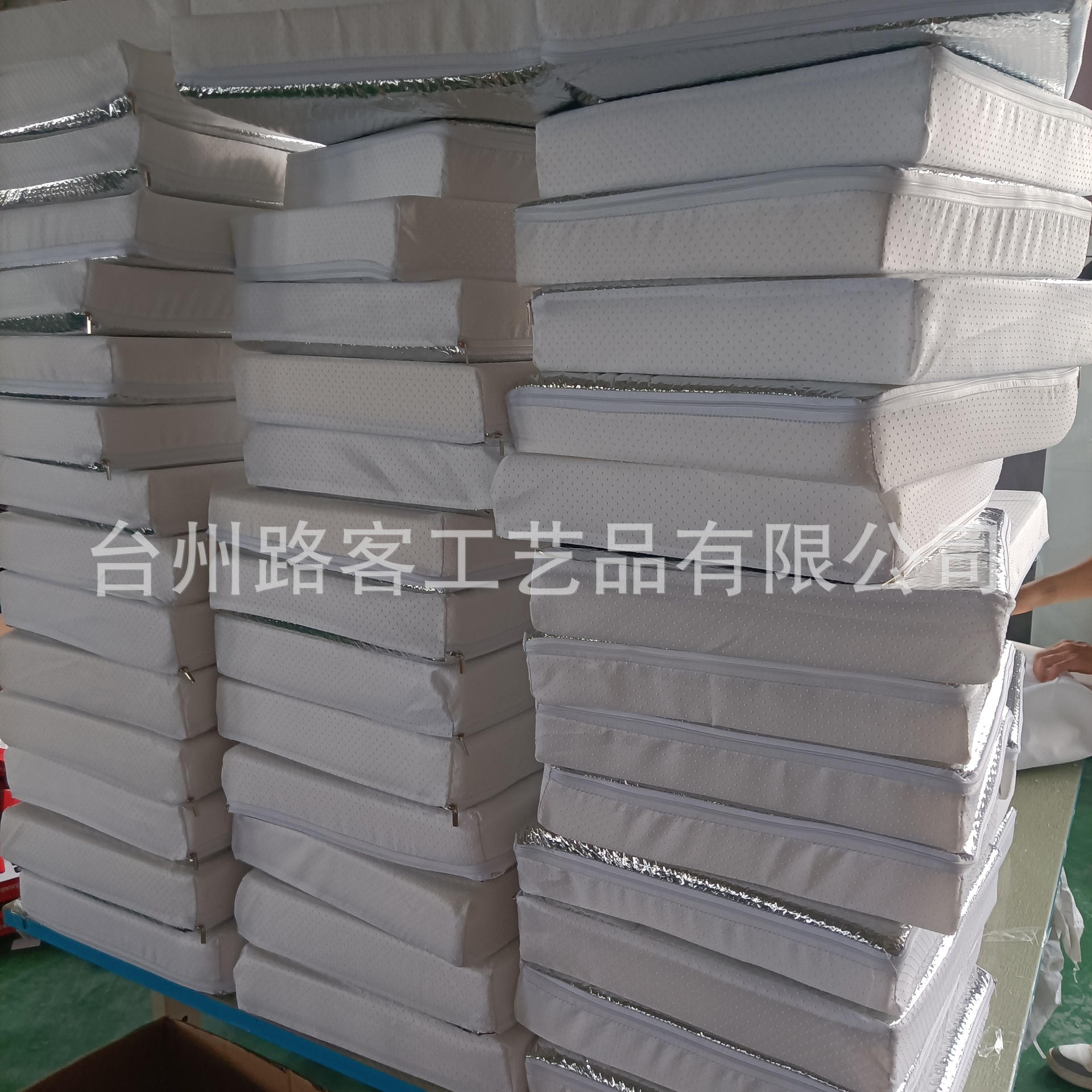 Spot American Rv Sunroof Sunshade 14*14inch Aluminum Film Sunroof Sunshade Rv Vent Insulation