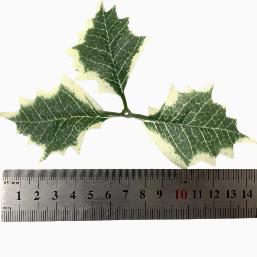 Simulated Christmas Leaves with White Edges Harry Leaves Christmas Decoration Green Leaves Factory Supply Available in Stock