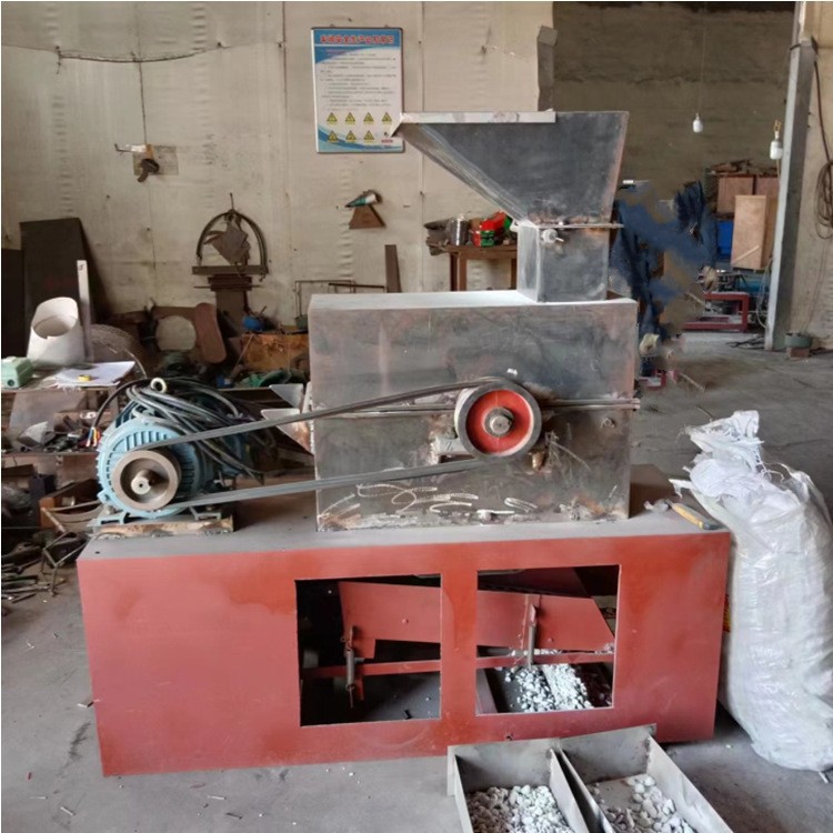 Машина для фаски кокса, система подготовки образцов реактивного кокса, устройство для шлифовки шариков