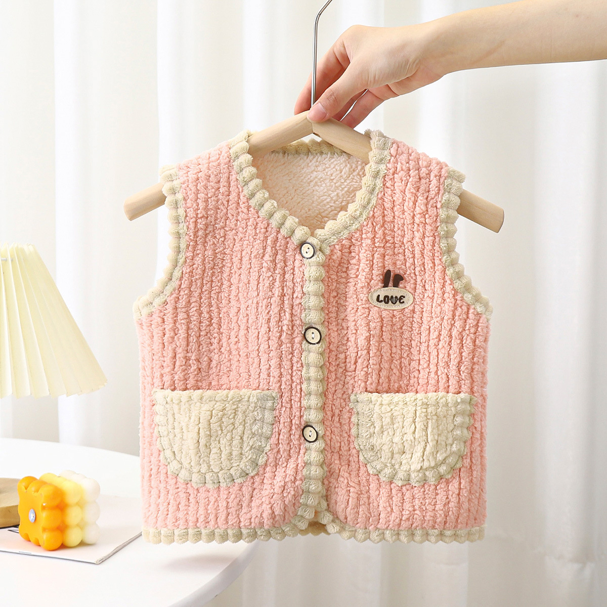 Children's Vest Spring and Autumn Korean Style Baby's Waistcoat Small and Medium-sized Children's Men's and Women's Puff Velvet Vest Thick Bag Baby Cardigan Children's Wear