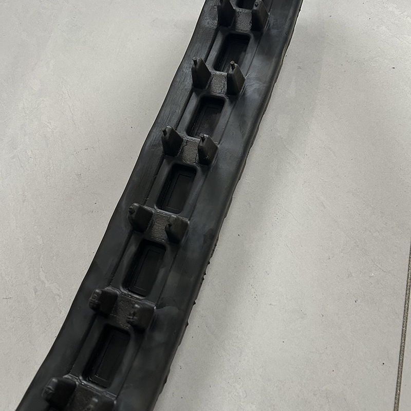 Climbing Tracks, Rubber Tracks, Onion Harvesting Machine Rubber Tracks, High-Horsepower Tracks, Climbing Tracks in Stock, Excavator