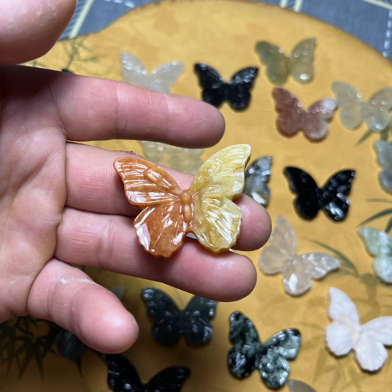 Jade Natural Xiuyu Butterfly Pendant Sweater Chain Pendant Jewelry Manufacturer Wholesale