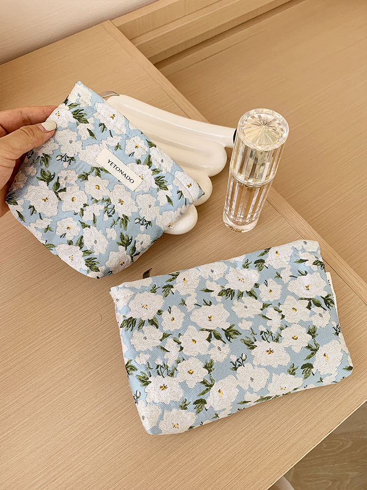 New Women's Cosmetic Bag Large Capacity Original Niche Design Elegant Jacquard Clutch Retro Portable Storage Bag
