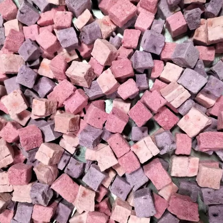 Лиофилизированные йогуртовые кубики целая упаковка оптовая продажа пробиотические смешанные фруктовые хрустящие закуски популярные клубничные закуски