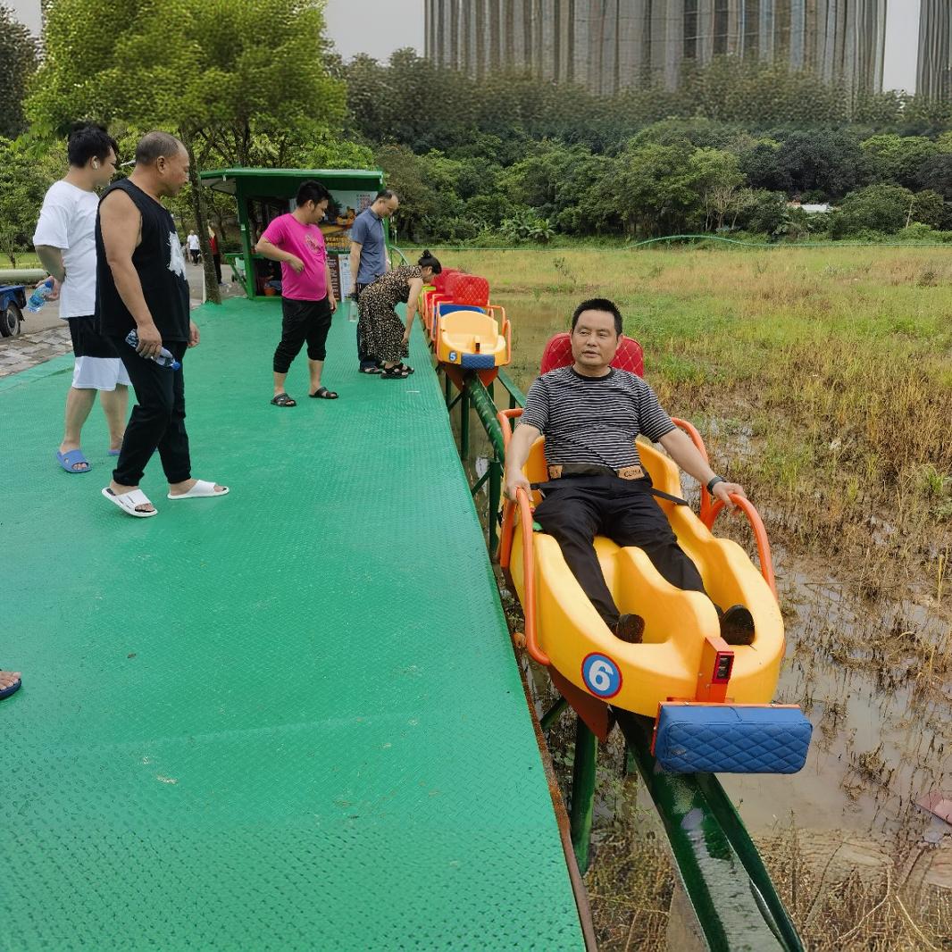 Тестовый вагон для монорельсовой системы без движущегося вагона