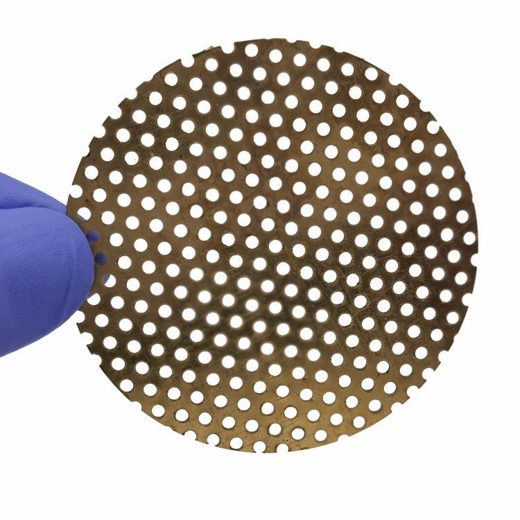Круглая пористая пластина из нержавеющей стали 304, устойчивая к коррозии, с расстоянием между отверстиями 2 мм, фабрика перфорированных пластин в Сучжоу