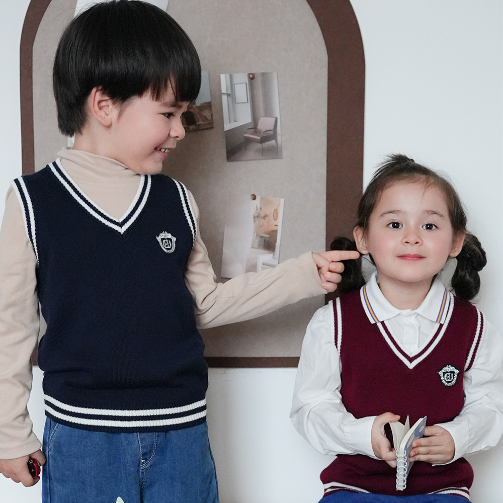 V Neck Contrasting Color Woolen Vest Boys Knitted Vest Sweater Women's Medium and Large Kidsren's School Uniform Kindergarten Uniforms Wholesale