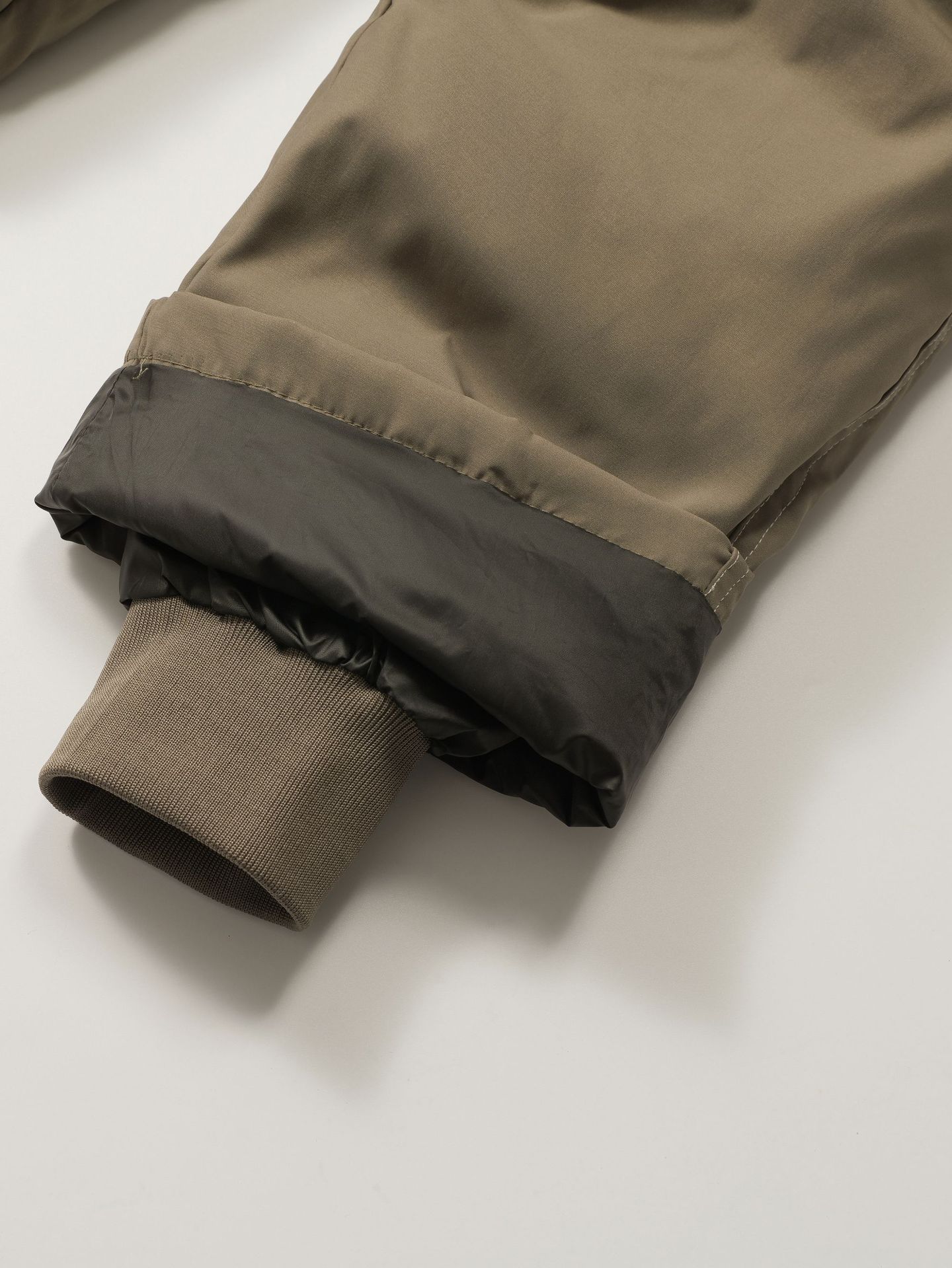 New National Standard 90 White Duck down Outdoor Workwear Children's down Pants with Waistband Buckle, Windproof Cuffs, Windproof, Waterproof, Thickened