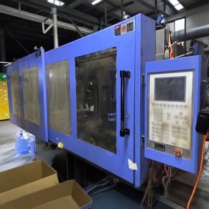 Factory for Sale in Place Ning Plastic Injection Molding Machine Npc200-260 Tons Servo Used Injection Molding Machine Price Proces