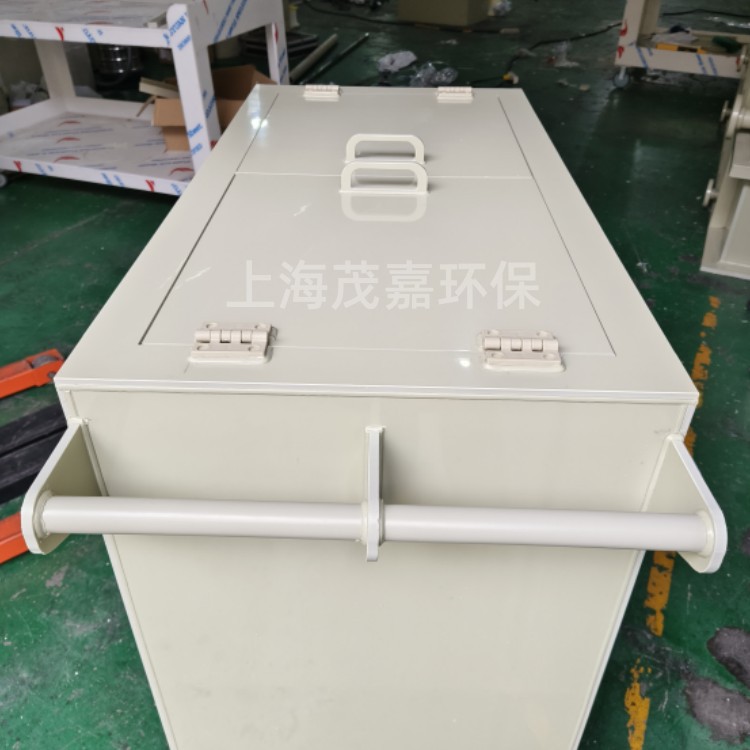 A Graphite Boat Trolley Pp Photovoltaic Transfer Cart, a New Plastic Trolley, Made with Welding Technology