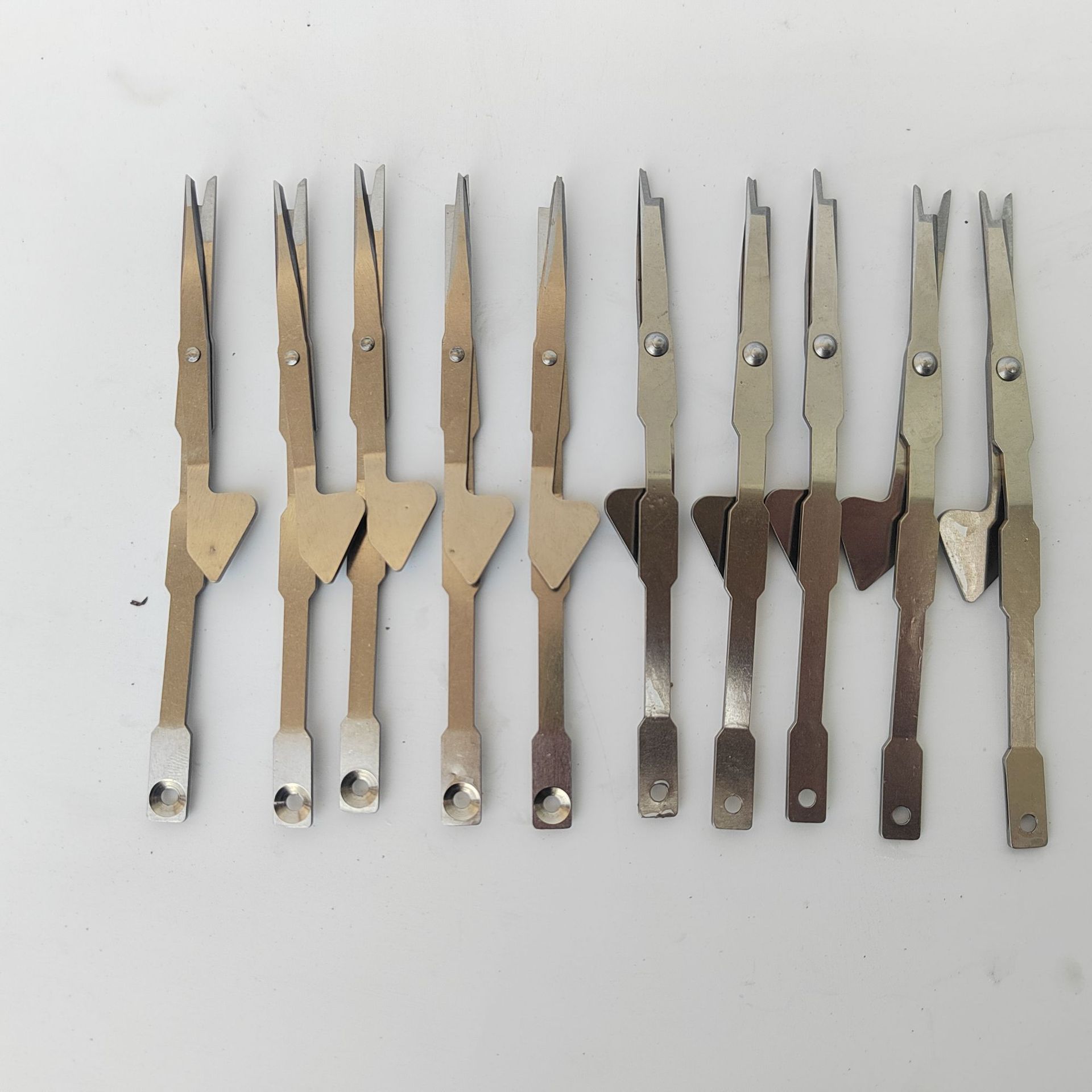 Carpet weaving gun tufting gun scissors