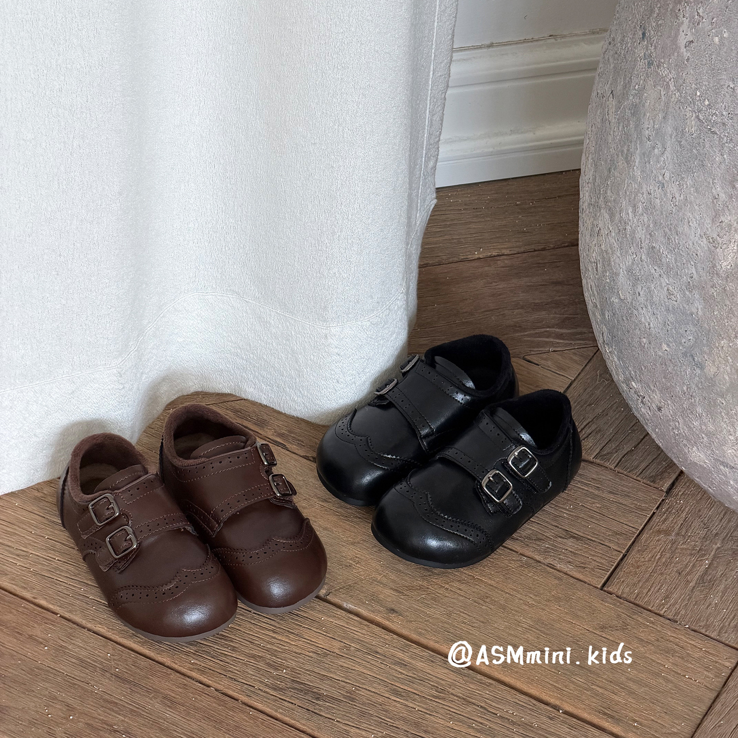 Children's Winter Velvet Small Leather Shoes 2025 Boys British Style Velcro Soft-Soled Loafers Girls Princess Shoes