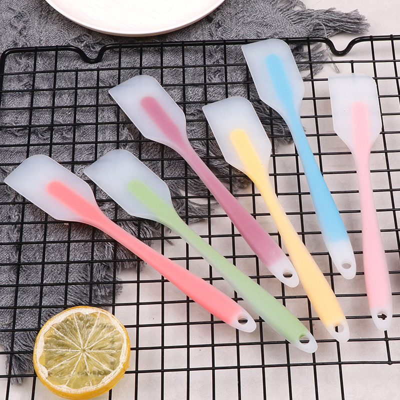 Factory in stock one-piece large translucent silicone spatula baking tool mixing spatula cake cream spatula