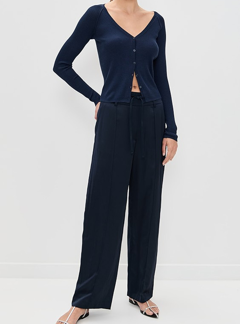 Autumn Women's V Neck Pullover Knitwear, See Picture, Pattern Making, Export Order Processing and Customization, Dalang Woolen Knitwear Factory