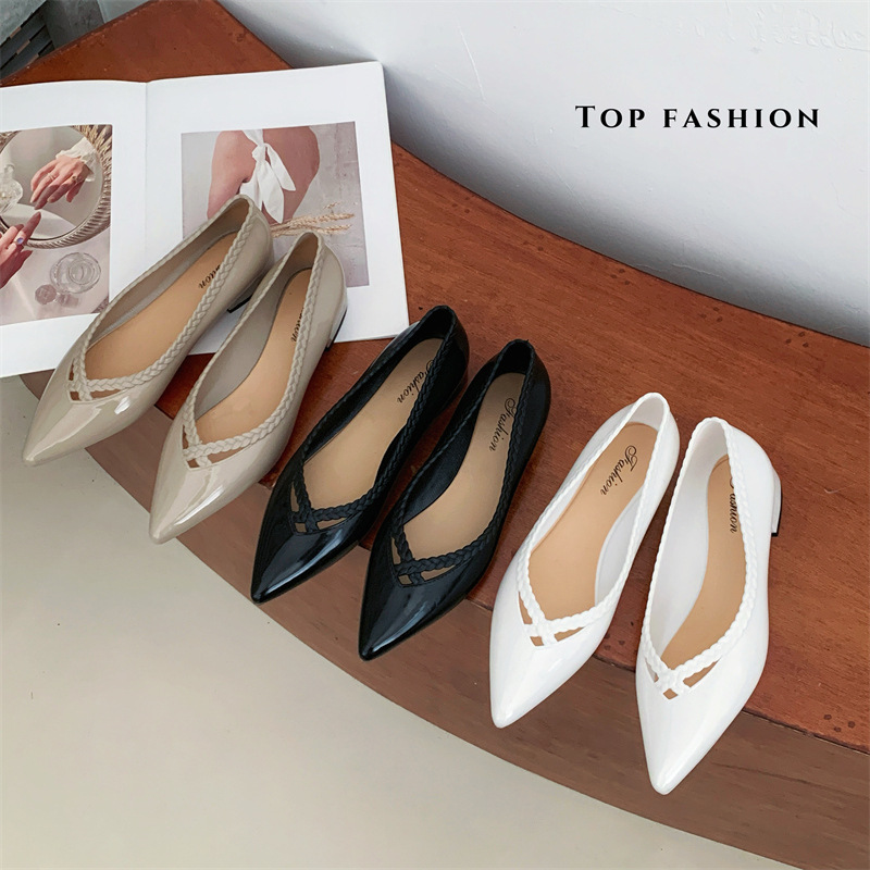 Новые остроносые сандалии с кристаллами, модные сандалии однотонного цвета с носком, сандалии на танкетке, повседневная обувь для женщин с кристаллами