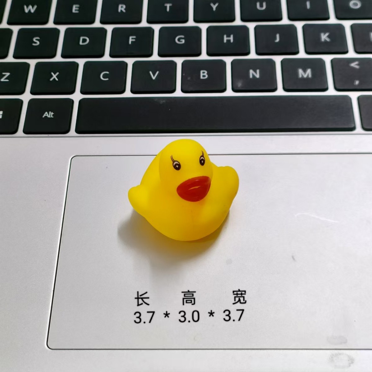 Cross-Border Hot Selling Playing in the Water Little Yellow Duck Pinch and Screaming Bathing and Making Sounds Little Duck Toy Swimming Pool Bathroom Duck Wholesale