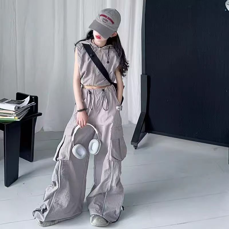 New 2025 Trendy Cool Girls' Quick-Dry Clothing Set for Older Children, Niche Versatile Sleeveless Cargo Wide-Leg Pants Two-Piece Set