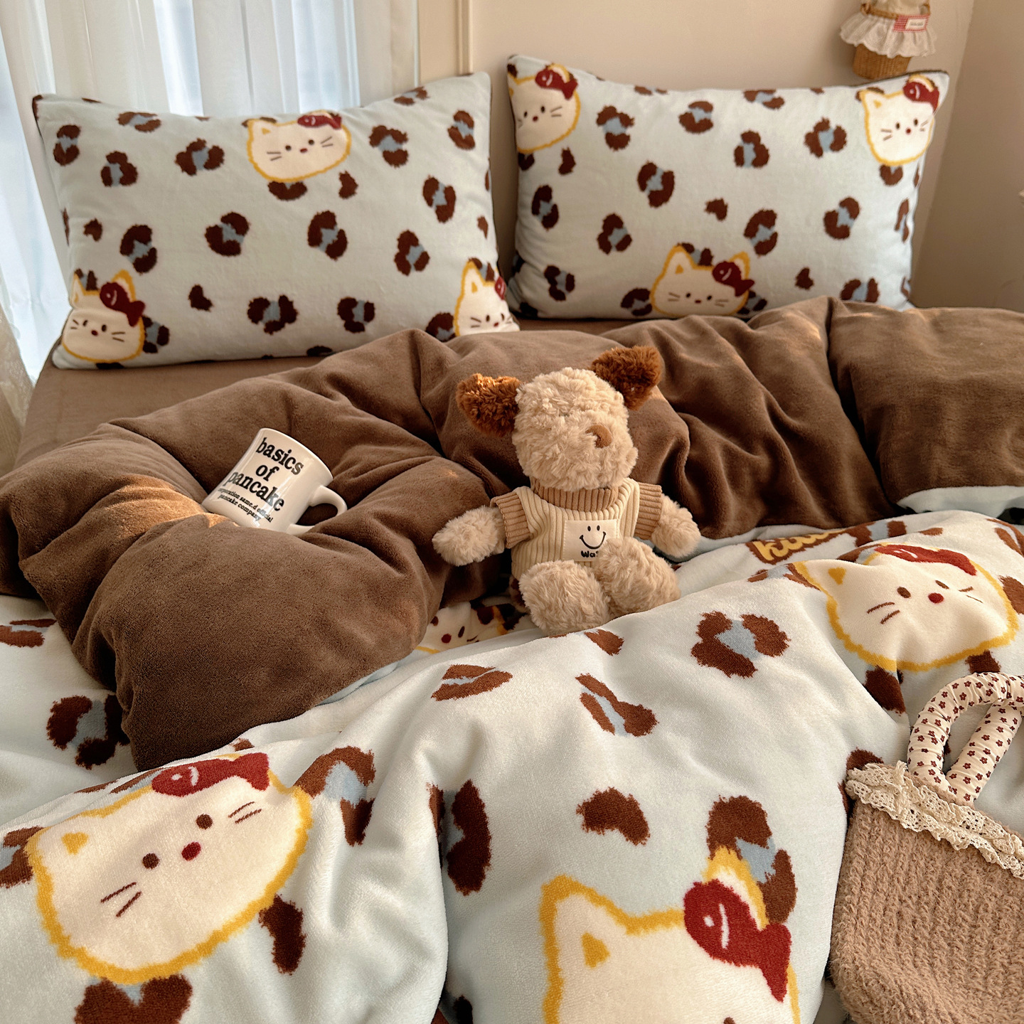 Korean Popular 2025 New Ins Small Fresh Girl Cream Cartoon Cute Thickeneded Milk Velvet Four-Piece Set Category a