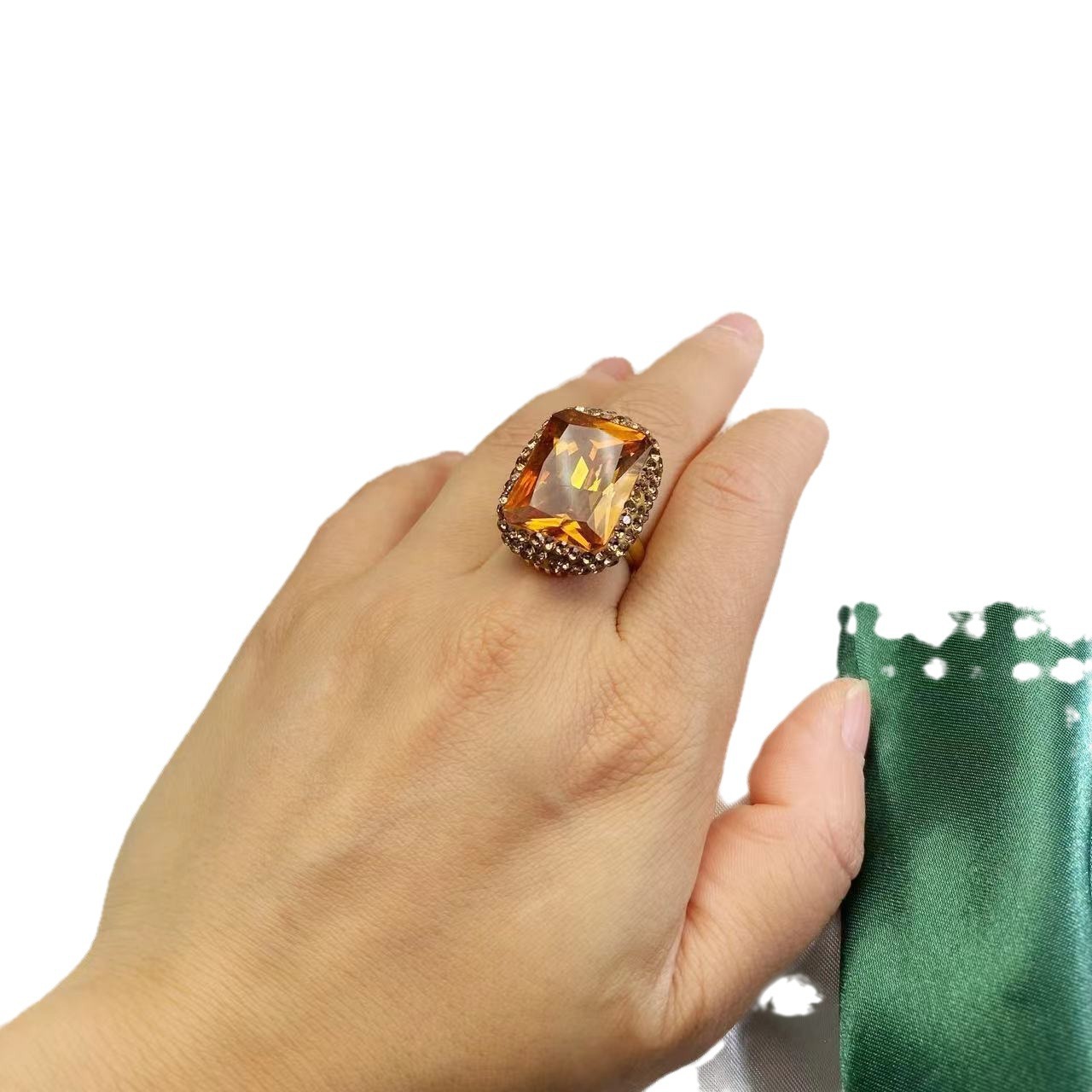 Natural Sudan Stone Women's Design Niche Retro Ring Light Luxury Opening Adjustable Ring Factory Direct Wholesale