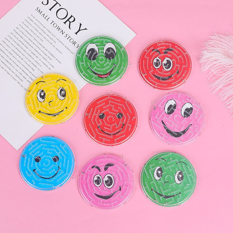 Puzzle smiley face expression maze cheap children's toys ball track students kindergarten graduation activities small gifts