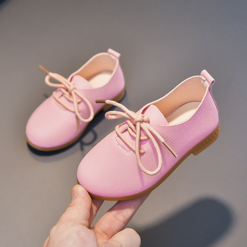 Girls' leather shoes foreign trade 2025 spring new little girl soft bottom bean shoes big children shallow mouth shoes wholesale
