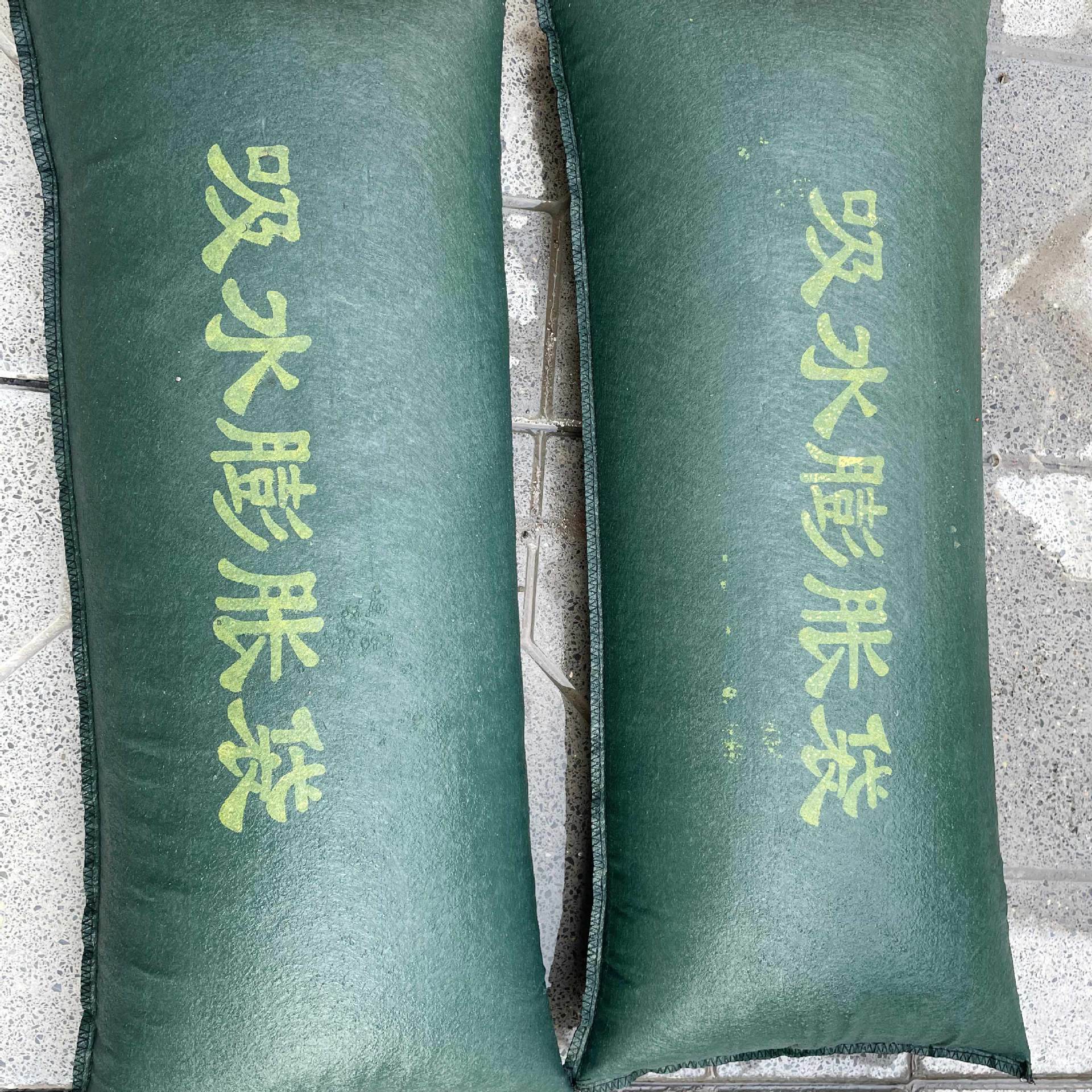 Water Absorbent Swelling Bag Sand Free Thickened Non-woven Fabric Property Residential Area Flood Control Fire Absorbent Swelling Bag