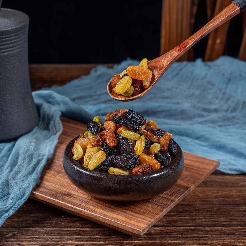 Xinjiang four-color raisins seedless Xiangfei raisins new wholesale mixed colorful multi-color Turpan raisins