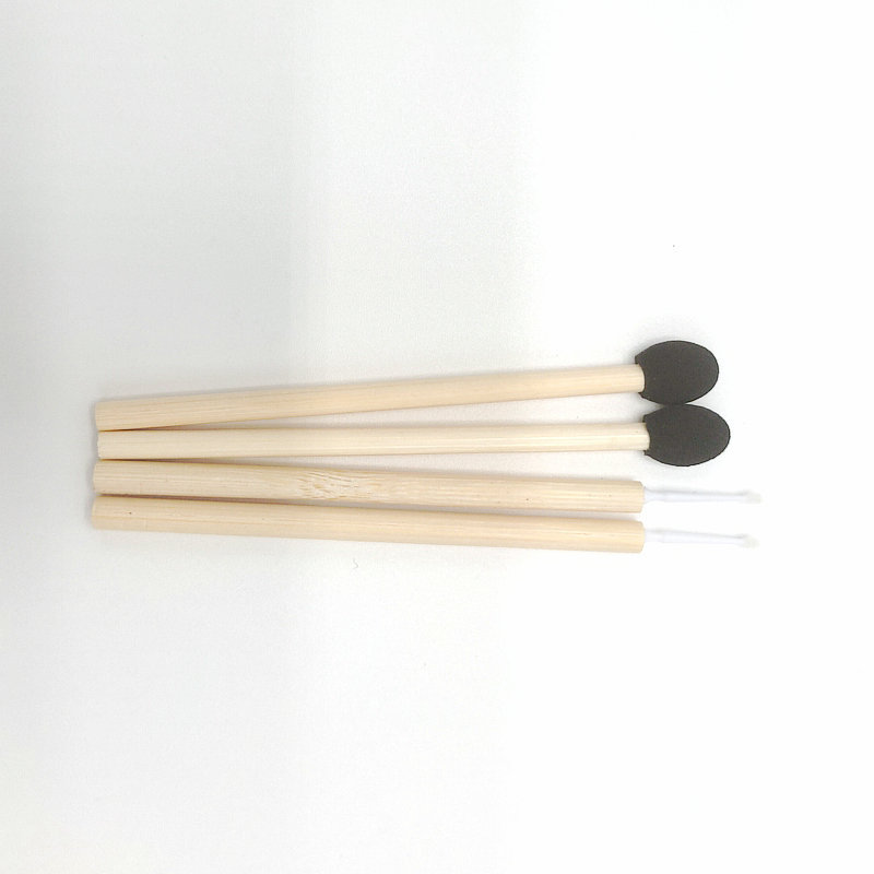 Disposable Eyeshadow Stick Sponge Bamboo Handle Eyeshadow Brush Portable Blending Stick Makeup Tool Wholesale Bamboo Handle Eyeshadow Brush