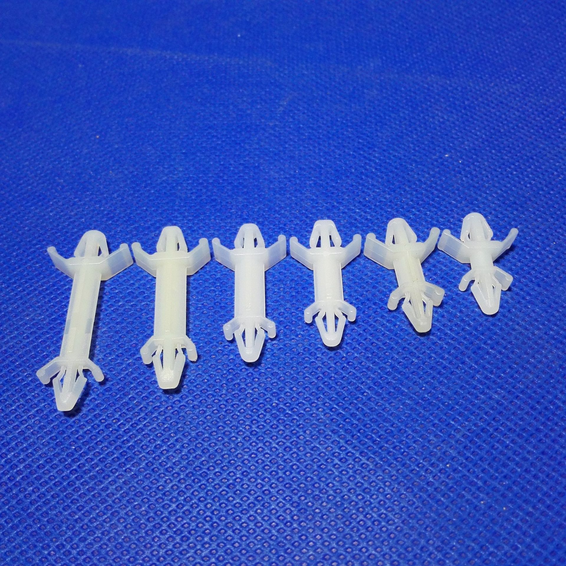 Rc [15-Year Injection Molding Manufacturer] Nylon Aircraft Spacer Column Pa66 Shockproof Circuit Board Column Flame Retardant