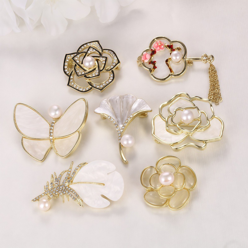 Zhuji Jewelry Fashion Elegant Butterfly Swan Brooch Scarf Buckle Anti-Exposure Buckle Freshwater Pearl Corsage Pin for Women